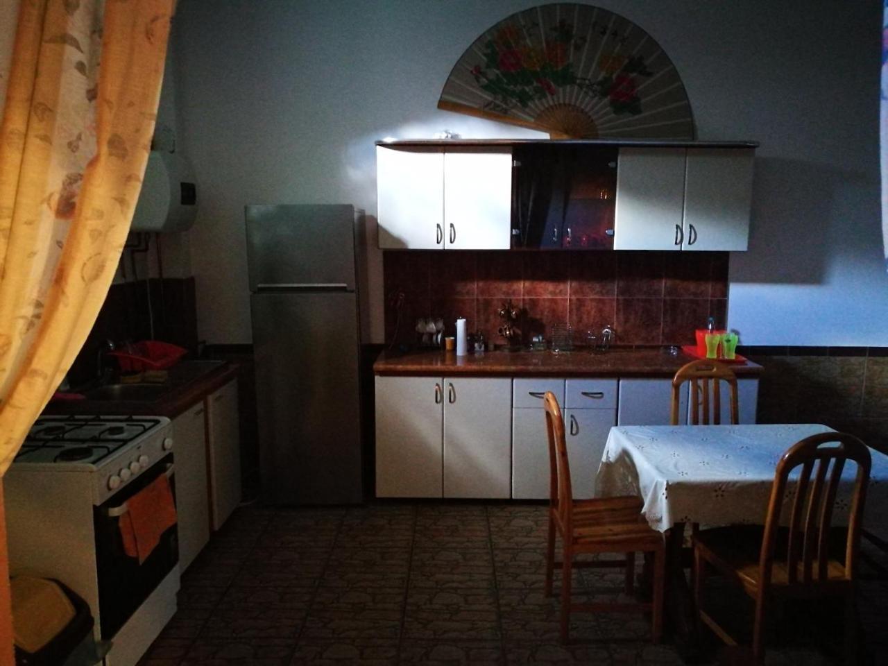 Pensiunea Remus Hotell Novaci-Străini Exteriör bild