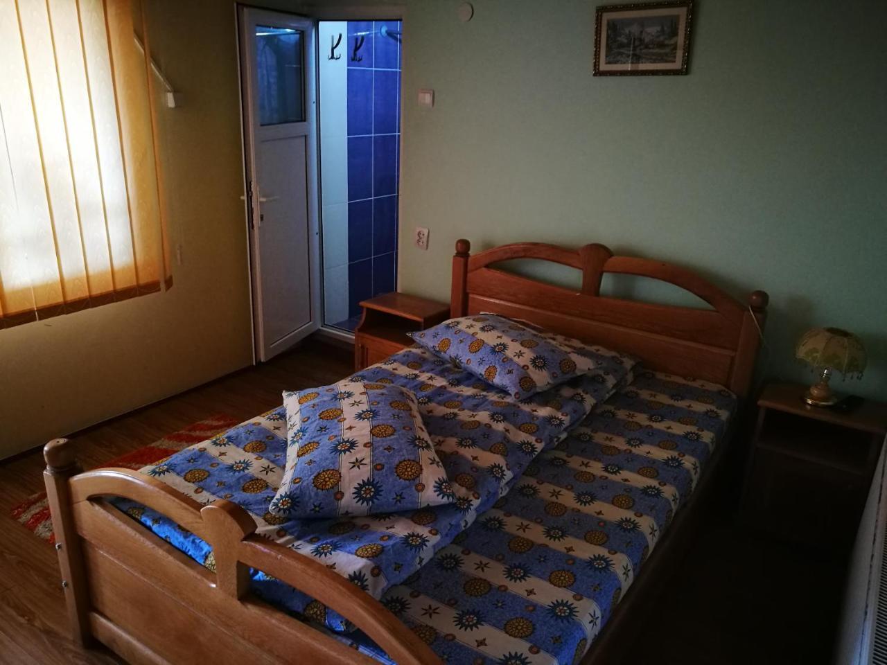 Pensiunea Remus Hotell Novaci-Străini Exteriör bild